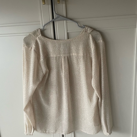 H&M Neutral Blouse - US 6 - Picture 2 of 3